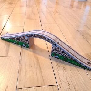 2003 MARON BRIDGE!  ARCHED STONE BRIDGE! Thomas Train Wooden Railway